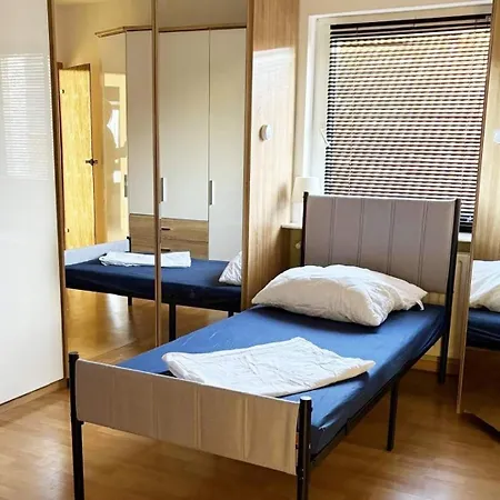 3 Bedroom In 아파트 *